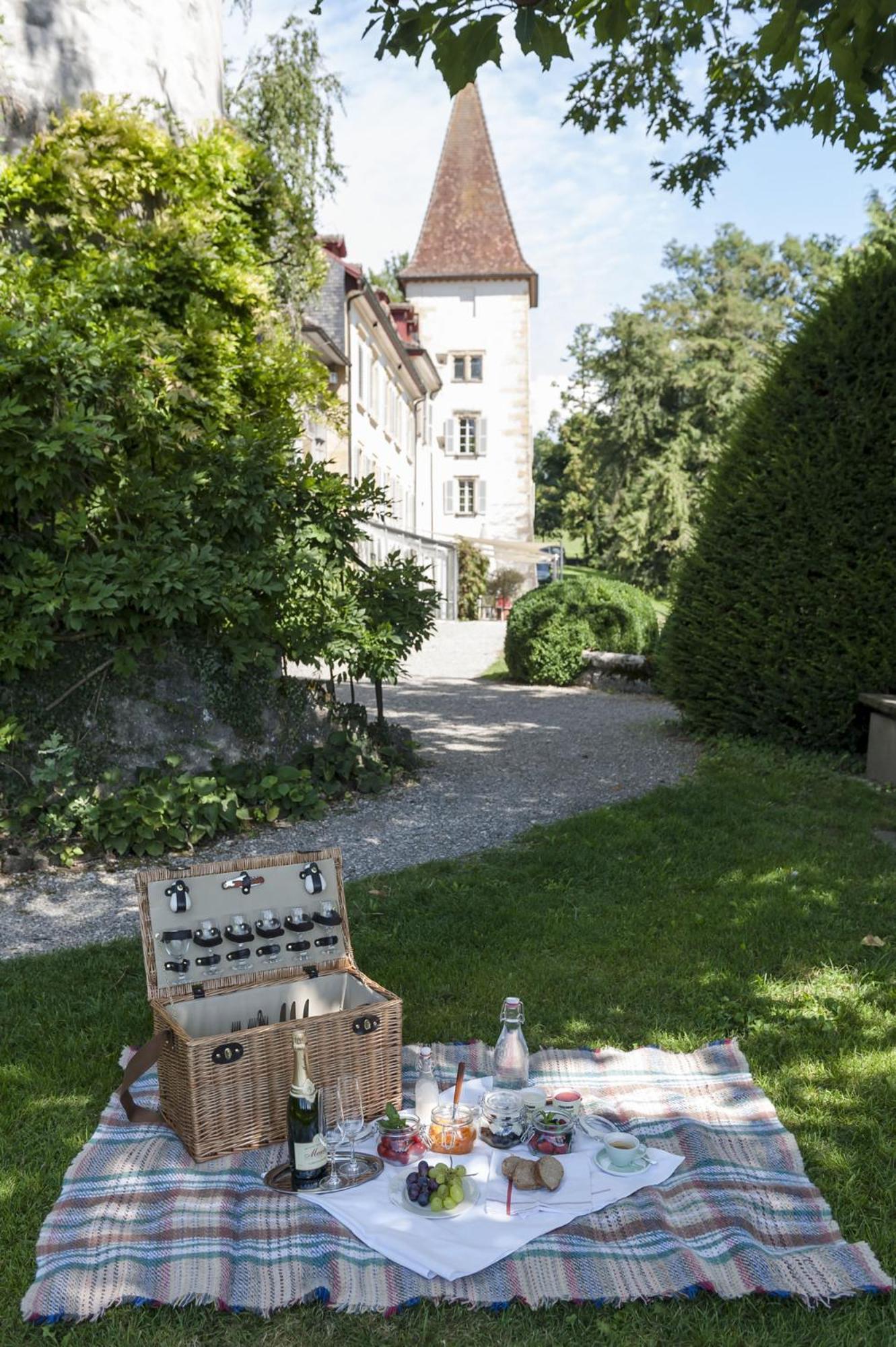 Schloss Muenchenwiler Murten Exteriér fotografie